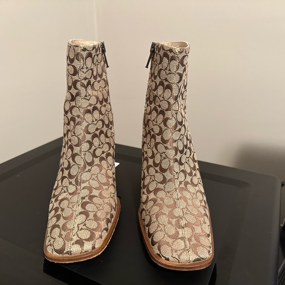 Selling Coach boots, bought over 20 years ago, worn a few times. Excellent shape